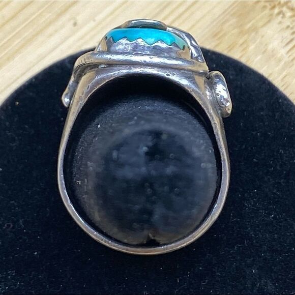 Vintage men’s Effie Calavaza, Zuni Nations Silversmith, heavy size 12 ring - Picture 9 of 12